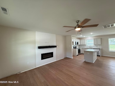 300 Tuscany Cir, Princeton, NC 27569 - photo 4