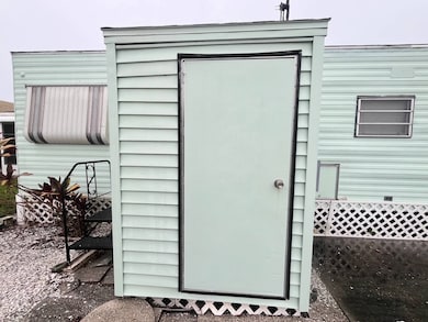 72 Skipjack Dr, Sarasota, FL 34233 - photo 4