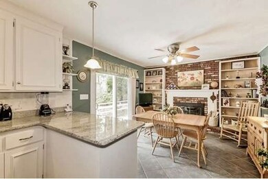 31 Locust St, Burlington, MA 01803 - photo 2