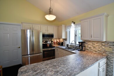 2 Riverbend Dr, Yarmouth, ME 04096 - photo 5