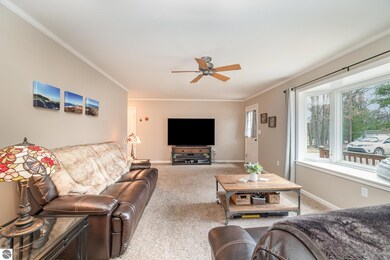 124 Frosh Dr, West Branch, MI 48661 - photo 4