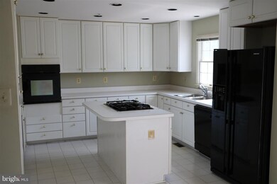 15808 Glacier Ct, North Potomac, MD 20878 - photo 6