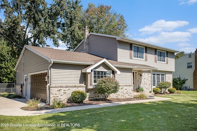 6626 Halloway Ln, Lansing, MI 48917 - photo 3