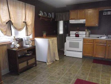 807 20th St, Auburn, IN 46706 - photo 6