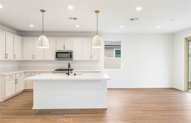 4085 Hudson Ln, Lake Elsinore, CA 92530 - photo 5