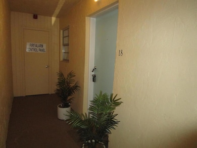 10693 N Military Trail unit 18, Palm Beach Gardens, FL 33410 - photo 3