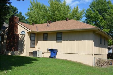 817 NW 19th St, Blue Springs, MO 64015 - photo 2