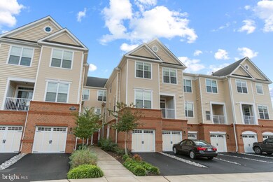 43021 Greggsville Chapel Terrace unit 113, Dulles, VA 20148 - photo 2
