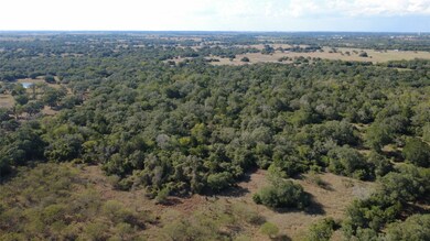 0 Fm 3010 unit 7409868, Yoakum, TX 77995 - photo 5