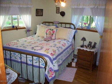 290 Bean Road 008