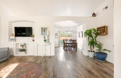 5.Living Room