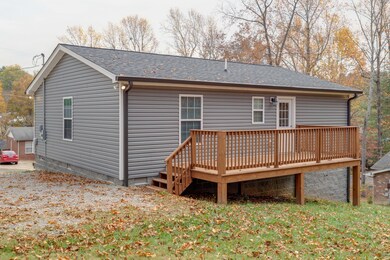 202 Reeves St, Dickson, TN 37055 - photo 2