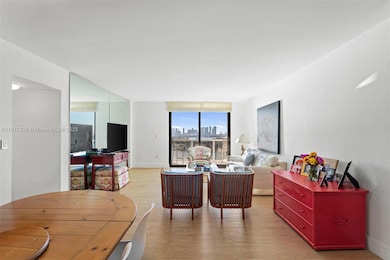 Nine Island unit 2006, Miami Beach, FL 33139 - photo 7