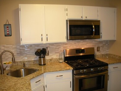 813 Schley Ave unit First Floor Unit, Toms River, NJ 08755 - photo 3