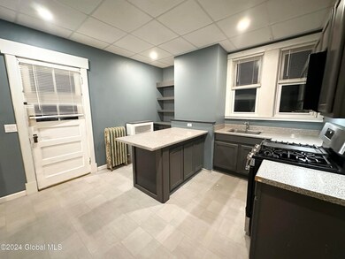 829 Lancaster St unit 2, Albany, NY 12203 - photo 2