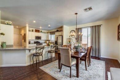 Kitchen/Dining