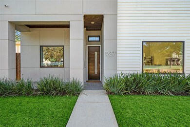 987 W 41st St, Houston, TX 77018 - photo 2