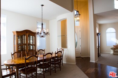 22412 Majestic Ct, Saugus, CA 91390 - photo 3