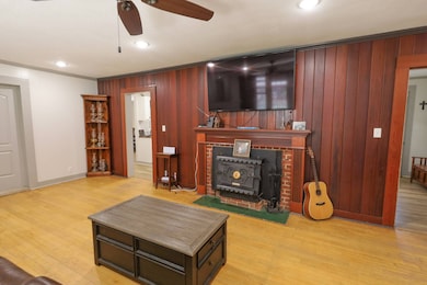 233 Douglas Rd, Grayson, LA 71435 - photo 5