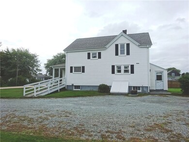 74 Fayal Ln, Middletown, RI 02842 - photo 3