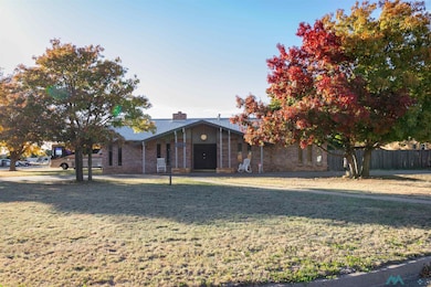 1060 Fairway Terrace, Clovis, NM 88101 - photo 2