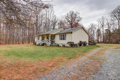 1048 Collins Ferry Rd, Gladys, VA 24554 - photo 3