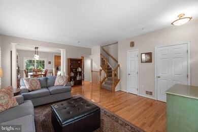 9932 Sherwood Farm Rd, Owings Mills, MD 21117 - photo 6