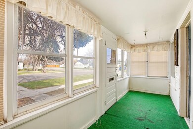 2-web-or-mls-REP-3526-5TH-AVE-N-GF (8)
