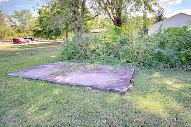 1026 E 38th St, Marion, IN 46953 - photo 3