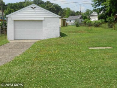 8 Holmes Ave, Catonsville, MD 21228 - photo 3