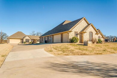 131 Ellis Spring Dr, Weatherford, TX 76085 - photo 2