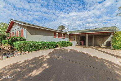 6912 E Monterey Way, Scottsdale, AZ 85251 - photo 5