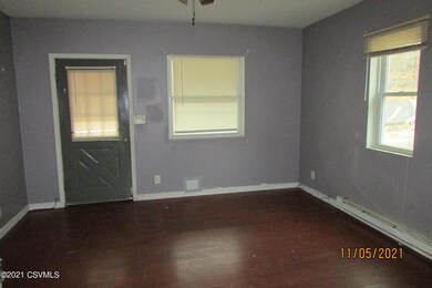 1031 W Chestnut St, Coal Township, PA 17866 - photo 3