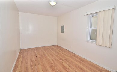 115 Oxford Ave unit A, Jersey City, NJ 07304 - photo 4