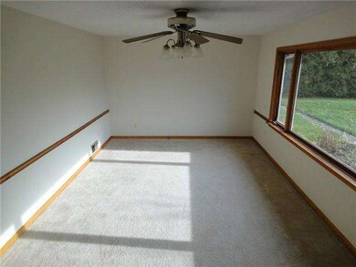 382 Parklane Dr, Woodville, OH 43469 - photo 4