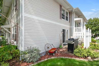 5341 Crescent Ln unit D, Oak Forest, IL 60452 - photo 4