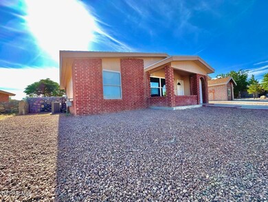 360 Barrel Cactus Dr, Horizon City, TX 79928 - photo 2