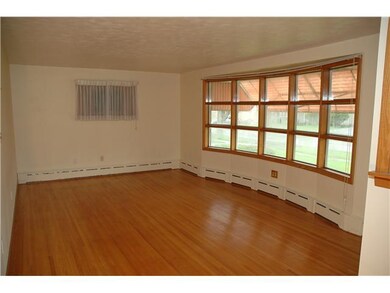 749 Barrally St, North Tonawanda, NY 14120 - photo 5