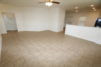 819 Junction Point Ln, Tomball, TX 77375 - photo 3