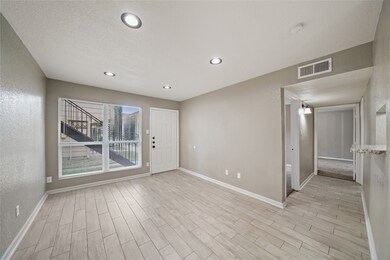 8100 Creekbend Dr unit 183, Houston, TX 77071 - photo 4
