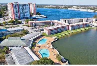 18555 NE 14th Ave unit 517, Miami, FL 33179 - photo 2