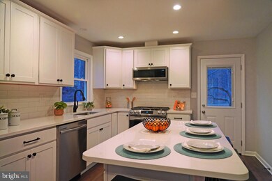 2126 Carroll Dale Rd, Sykesville, MD 21784 - photo 4