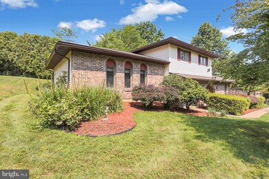 5421 E Lorane Rd, Reading, PA 19606 - photo 3