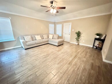 12411 Meadow Frost Ln, Houston, TX 77044 - photo 4