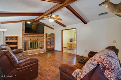 06-2738 Sycamore Cove N