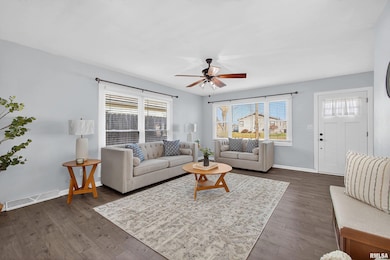 2449 W 13th St, Davenport, IA 52804 - photo 6