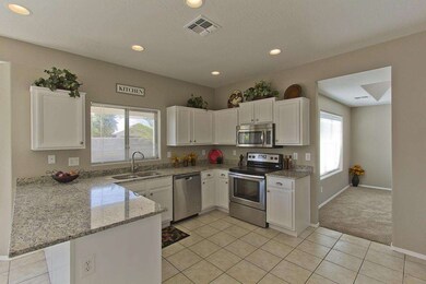 004_Kitchen