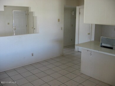 Dining/Kitchen