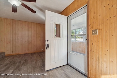 07-917-Clark-Rd-WindowStill