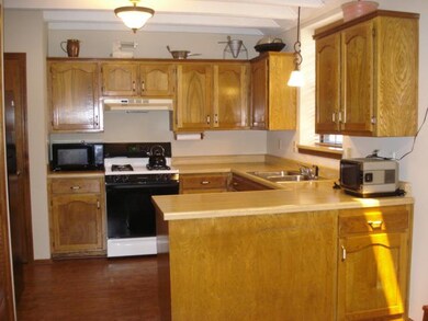 8064 Colony Ln, Lenexa, KS 66215 - photo 2